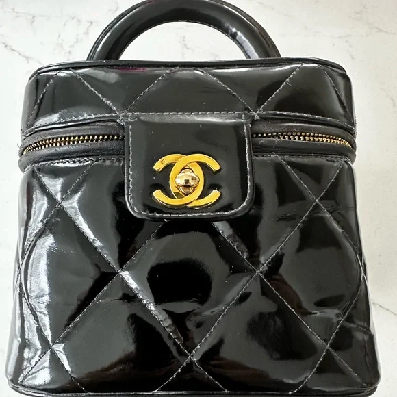 Chanel Black Patent Vanity 4 series 1997 - Picture 5 of 16